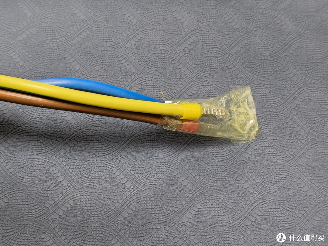 一个7kW充电桩三个电车用，正确接线减少发热